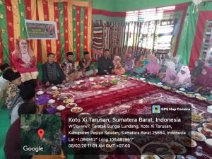 Makan Bajamba tradisi dan budaya Minangkabau